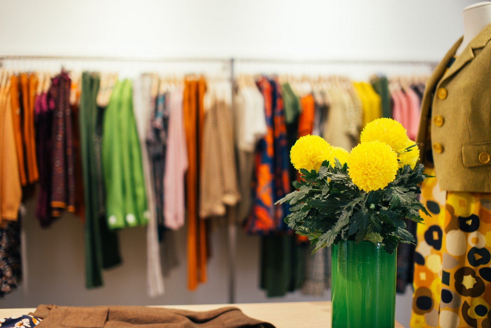 How to Update Retail Merchandising for Spring and Summer